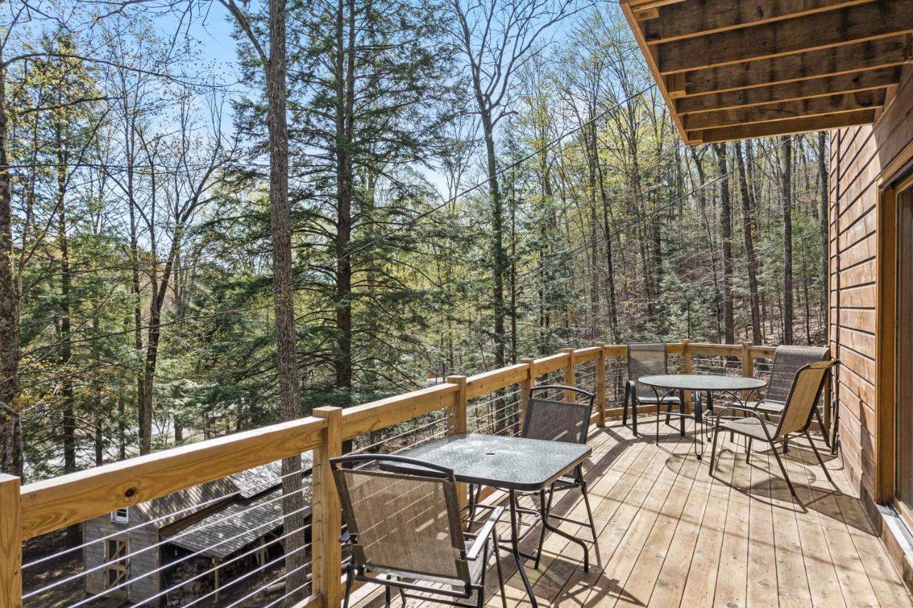 River Road Treehouse Retreat Warrensburg Εξωτερικό φωτογραφία